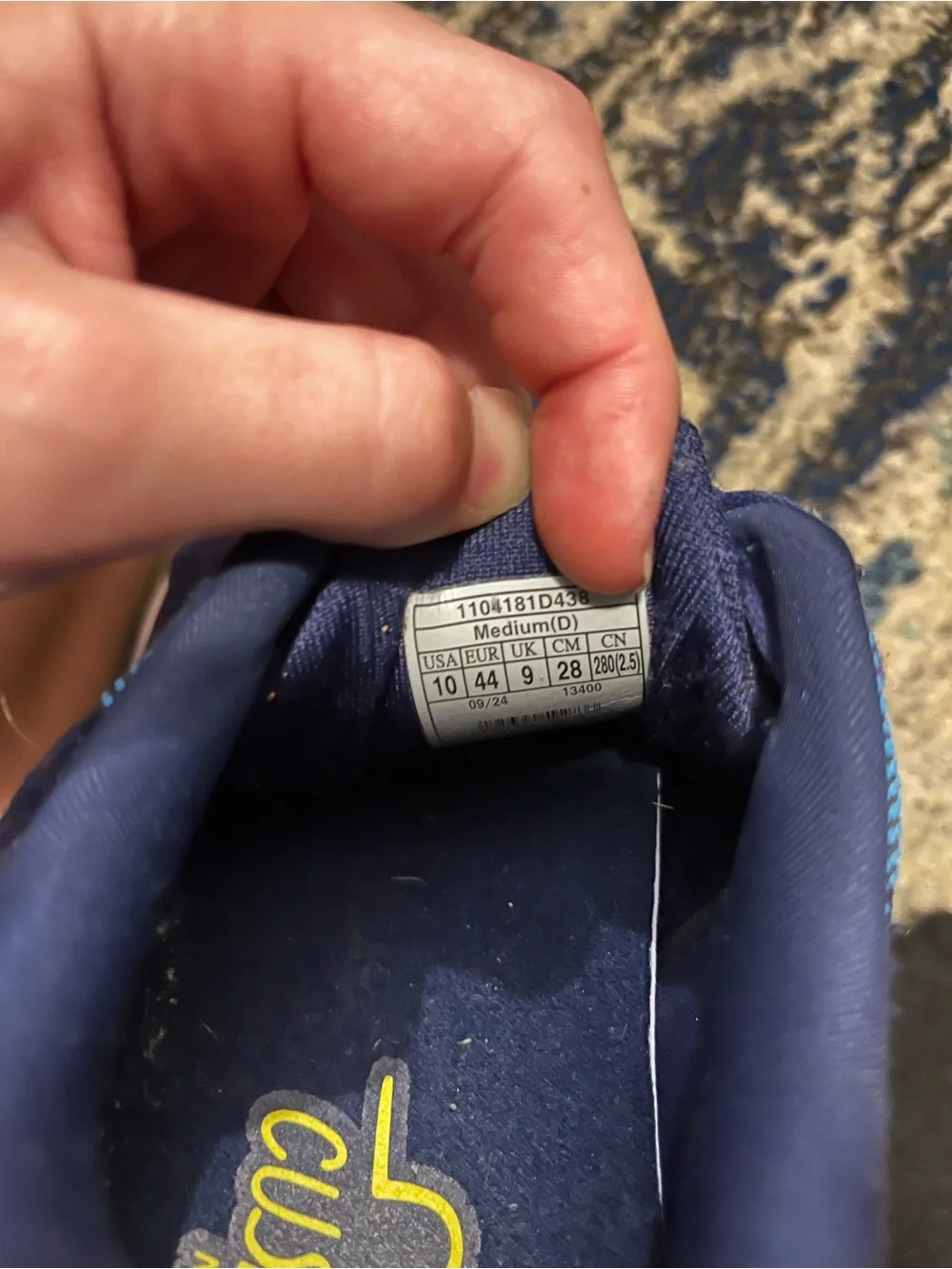 Brooks Men's Navy Running Shoes with Light Blue Accents